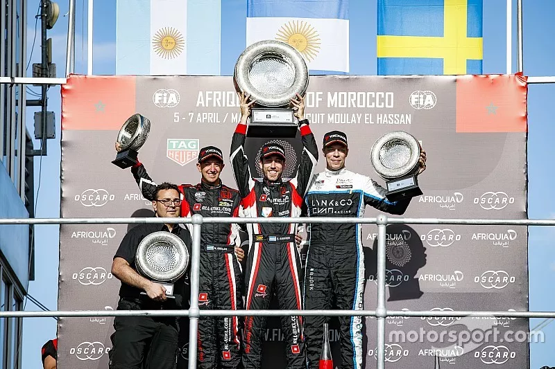 Podio: ganador Esteban Guerrieri, ALL-INKL.COM M&uuml;nnich Motorsport Honda Civic Type R TCR, segundo Thed Bj&ouml;rk, Cyan Racing Lynk & Co 03 TCR, tercero N&eacute;stor Girolami, ALL-INKL.COM M&uuml;nnich Motorsport Honda Civic Type R TCR