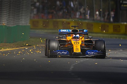 Fotos: Erste Fahrbilder der Formel-1-Autos 2019