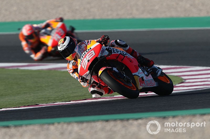 Marquez surprised by Lorenzo on Honda practice debut