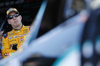 Kyle Busch leads final Cup practice at Phoenix; Larson spins