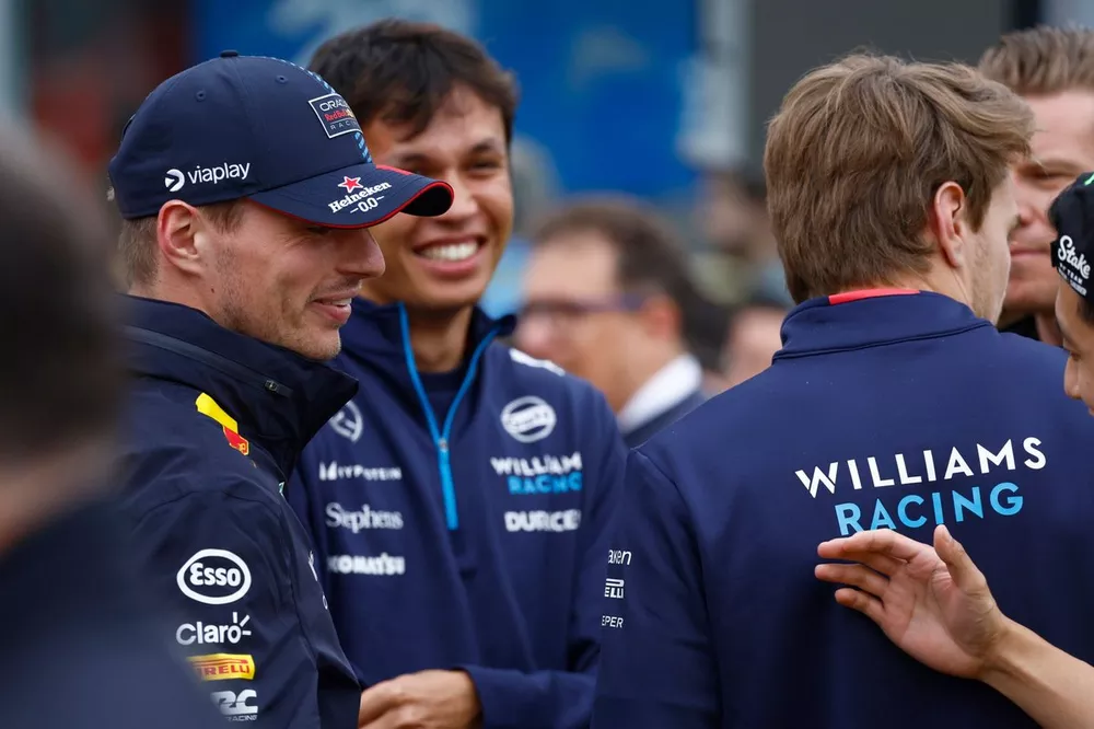 Max Verstappen, Red Bull Racing, Alex Albon, Williams Racing, Logan Sargeant, Williams Racing 
