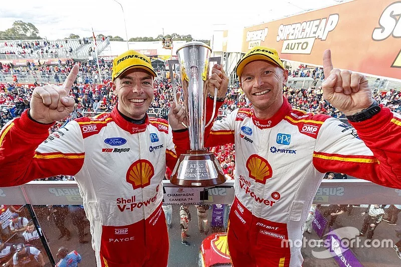 Podium: winners Scott McLaughlin, Alexandre Pr&eacute;mat, DJR Team Penske
