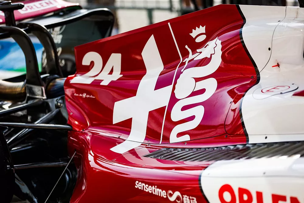 Zhou Guanyu, Alfa Romeo C42