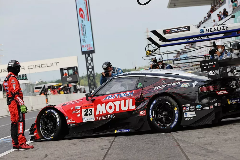 #23 MOTUL AUTECH Z