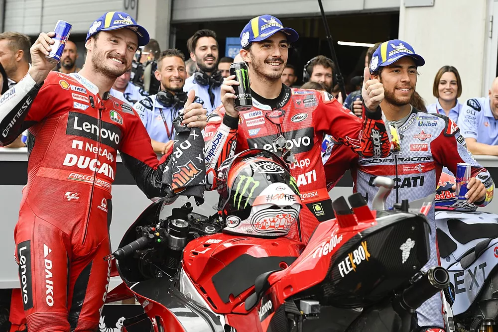 Ganador de la pole Enea Bastianini, Gresini Racing, Francesco Bagnaia, Ducati Team, Jack Miller, Ducati Team