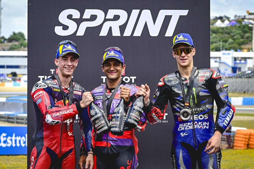 Podio Sprint: ganador Jorge Martín, Pramac Racing, Pedro Acosta, Red Bull GASGAS Tech3, Fabio Quartararo, Yamaha Factory Racing