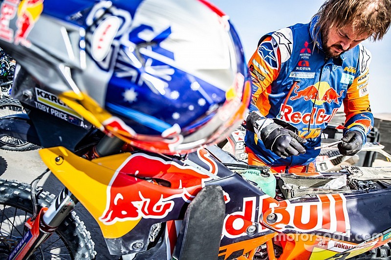 Dakar hero Price returns to spectacular bike salute in Australia