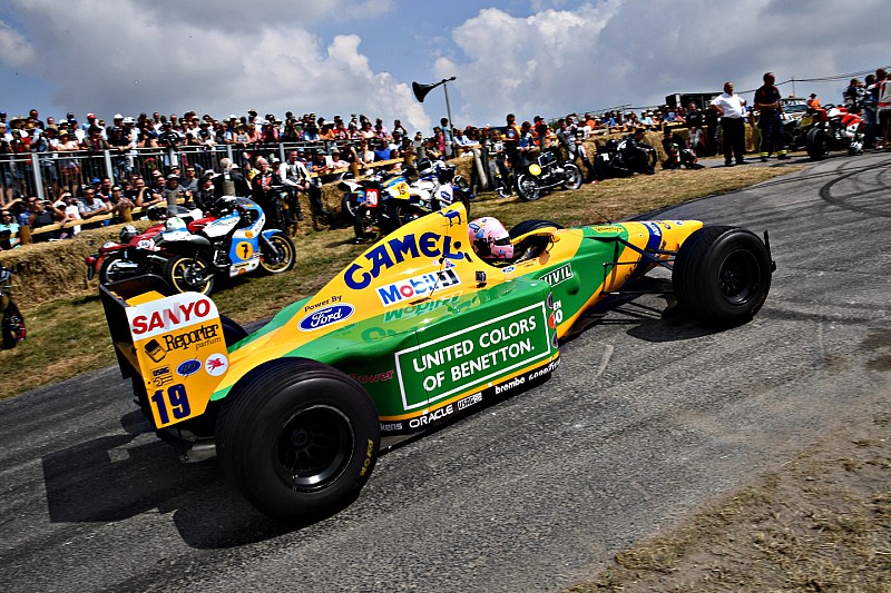 Könnyfakasztó legendás F1-es versenygépek mindenhol
