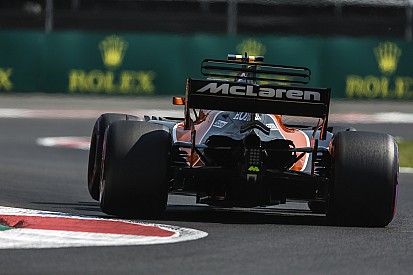 McLaren, Renault motorunu 2018 aracına adapte etmeye çalışıyor