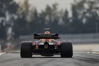 El fr&iacute;o y la lluvia protagonizan la primera tarde de test de 2018