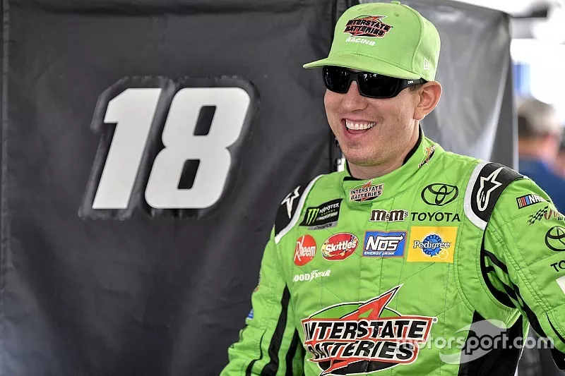 Kyle Busch, Joe Gibbs Racing, Toyota Camry Interstate Batteries