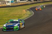 NASCAR Brasil: Cacá Bueno escala pelotão, fatura top-10 e exalta desempenho do carro em Interlagos