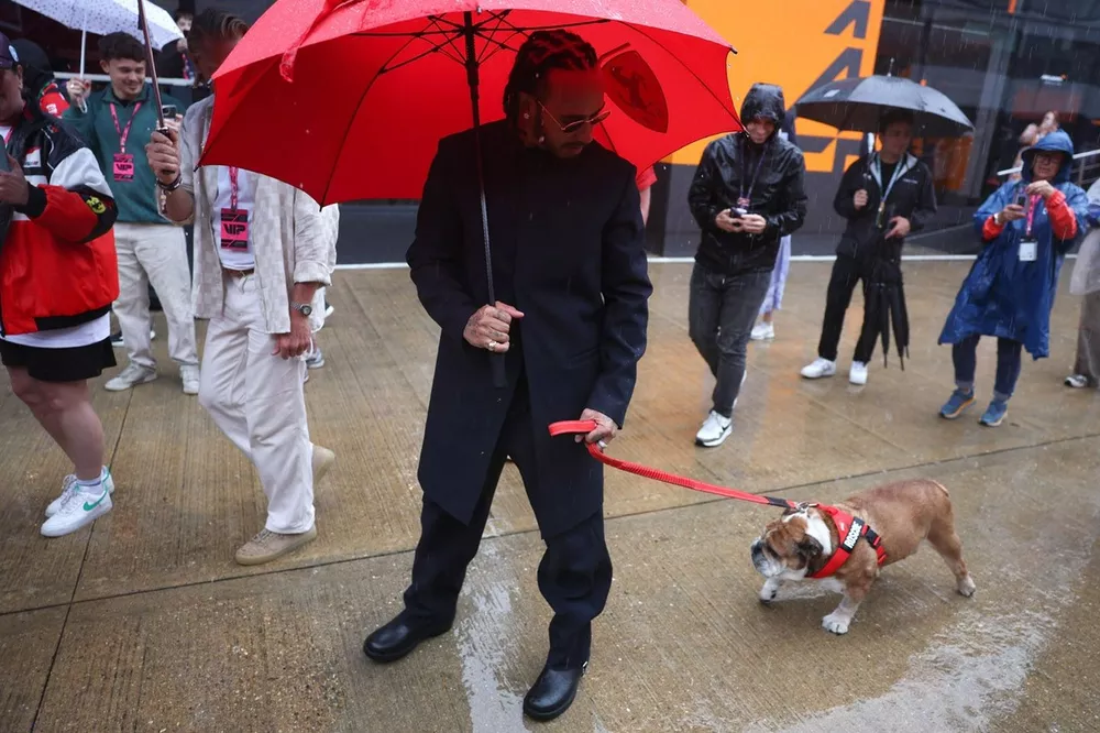 Lewis Hamilton, Ferrari with his dog Roscoe
