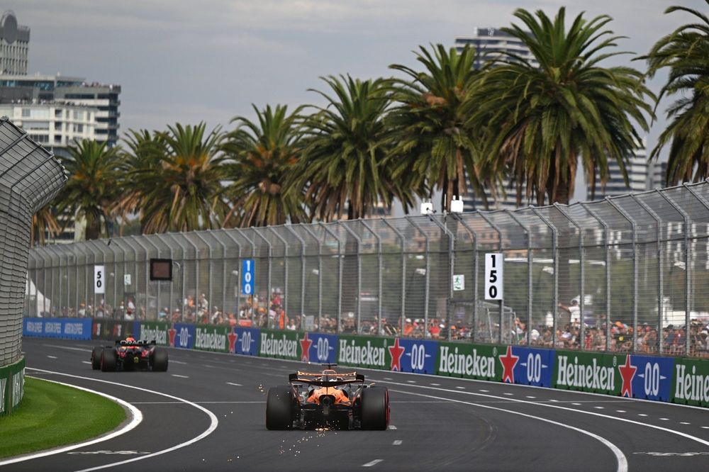 Oscar Piastri, McLaren, Max Verstappen, Red Bull Racing