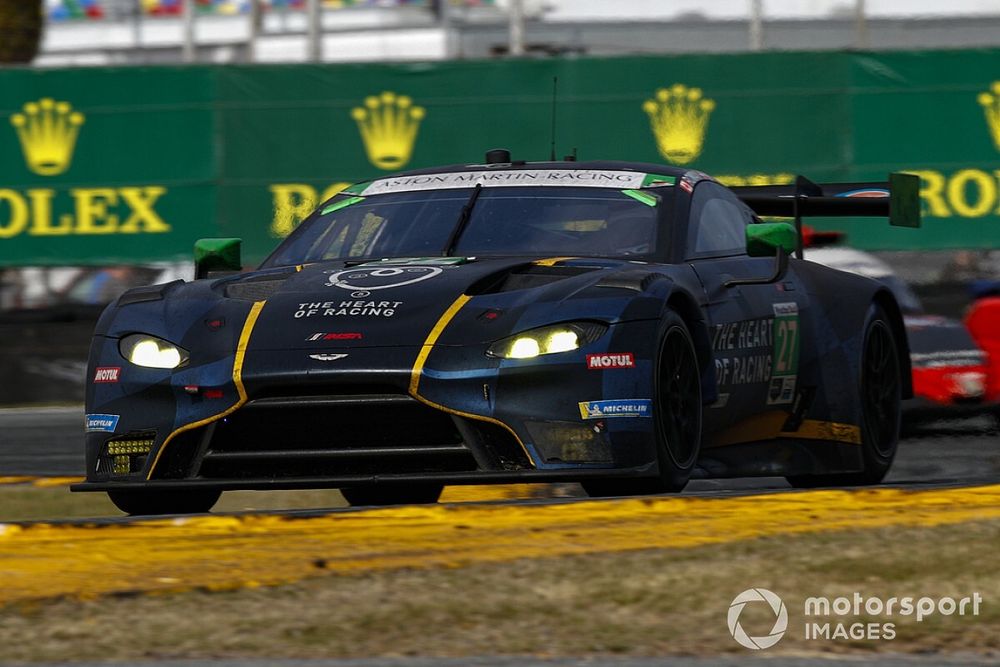 #27 Heart of Racing Team Aston Martin Vantage GT3: Roman De Angelis, Marco Sorensen, Ian James, Darren Turner