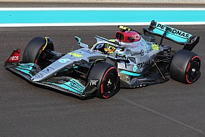 ルイス・ハミルトン 2022年 メルセデス 直筆サイン入り ドライバーカード 楽天市場】ルイス・ハミルトン 2022年 メルセデス AMG F1 非売品