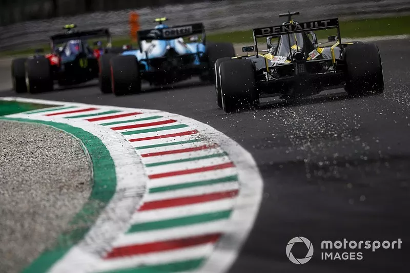 Daniel Ricciardo, Renault F1 Team R.S.19, Robert Kubica, Williams FW42 y Pierre Gasly, Toro Rosso STR14 