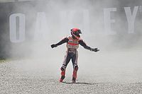 Márquez dice que la Honda "te traiciona" al mínimo error