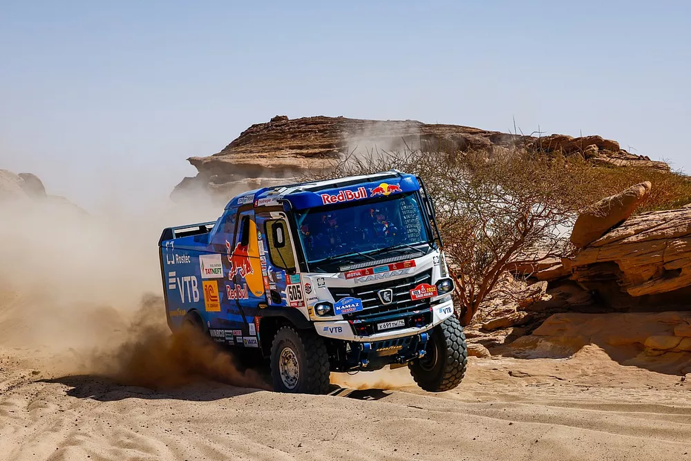 #505 Kamaz - Master: Eduard Nikolaev, Evgenii Iakovlev, Vladimir Rybakov