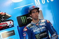 Rins: "Pilotar hoy la Suzuki era como meter un gato en el agua"
