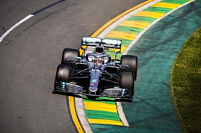 Melbourne, Libere 2: le due Mercedes sono in fuga, ma le Ferrari preferiscono nascondersi
