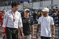 Sem ordens de equipe, Wollf “protege” Bottas, diz Villeneuve