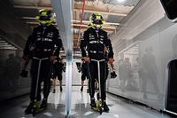 Hamilton cuestiona la estrategia de Mercedes en Miami