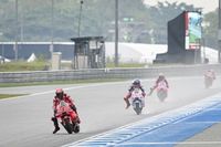Bagnaia gana en Tailandia y mantiene la pelea por el título con Martín