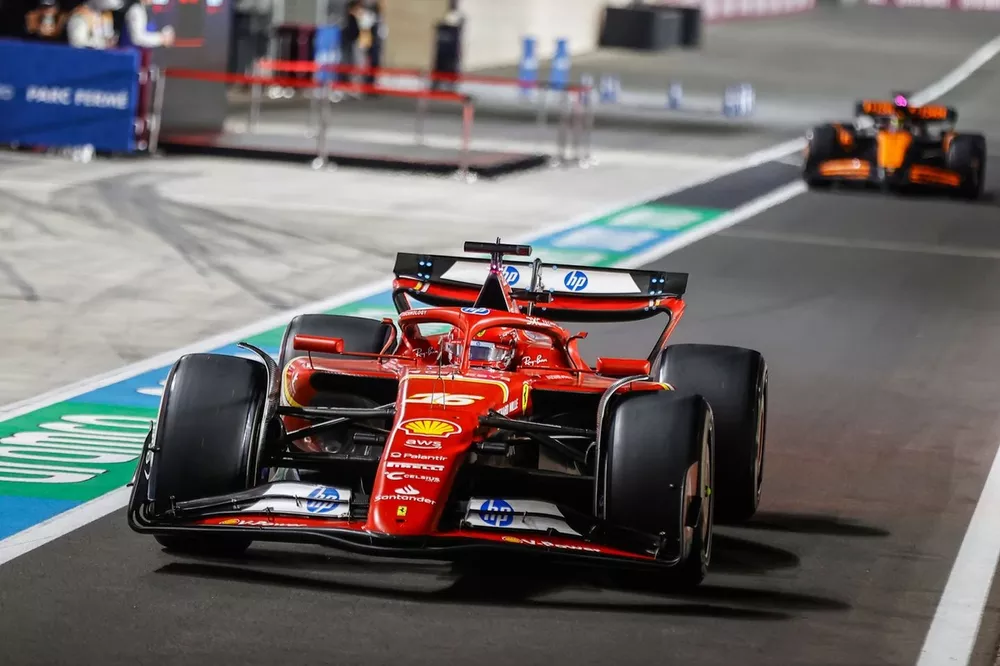 Charles Leclerc, Ferrari SF-24, Oscar Piastri, McLaren MCL38