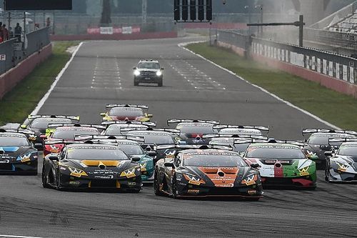 Super Trofeo Asia: Puhakka y Kasai ampl&iacute;an su liderato en Corea
