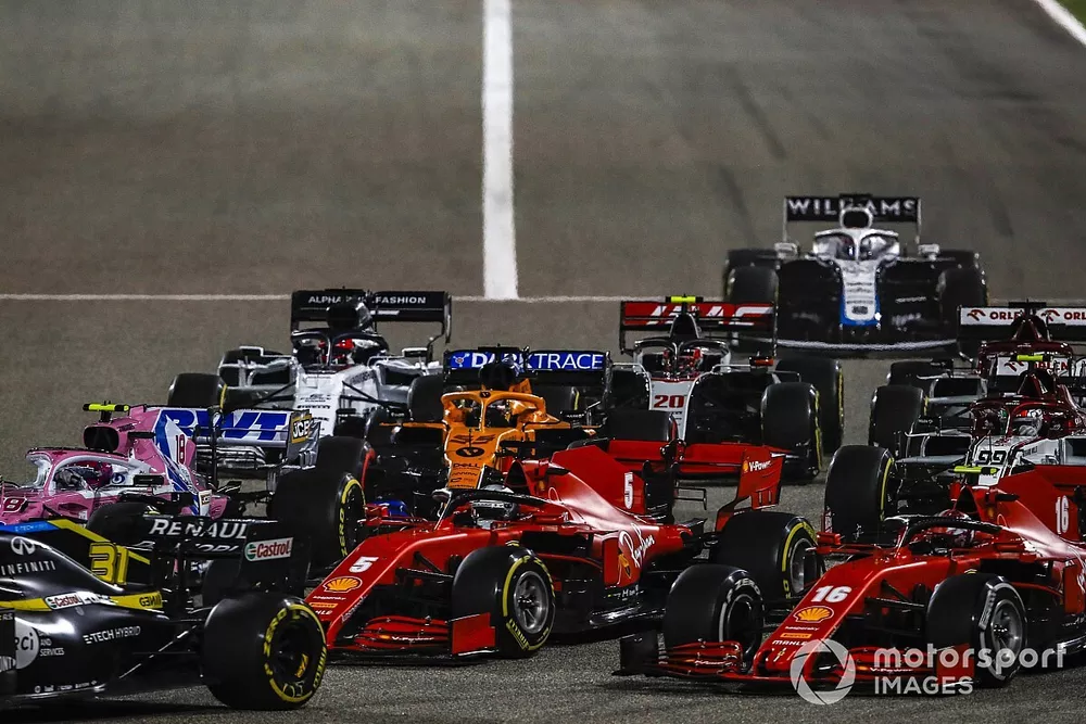 Arrancada Esteban Ocon, Renault F1 Team R.S.20, Lance Stroll, Racing Point RP20, Sebastian Vettel, Ferrari SF1000, Charles Leclerc, Ferrari SF1000, Kevin Magnussen, Haas VF-20