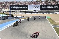 Vi&ntilde;ales: "M&aacute;rquez me ha pasado de forma muy fea, lo comisarios deben ser m&aacute;s duros"