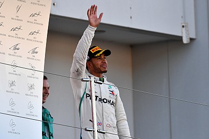 Hamilton geniet: “Voelt als één van mijn eerste zeges”