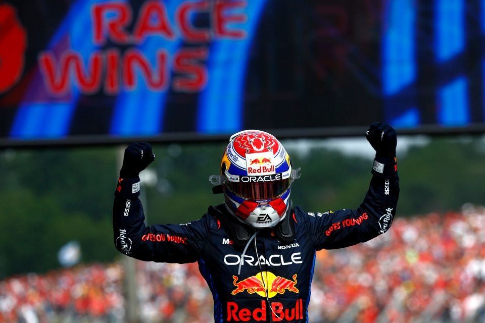 Ganador Max Verstappen, Red Bull Racing,celebra en Parc Ferme