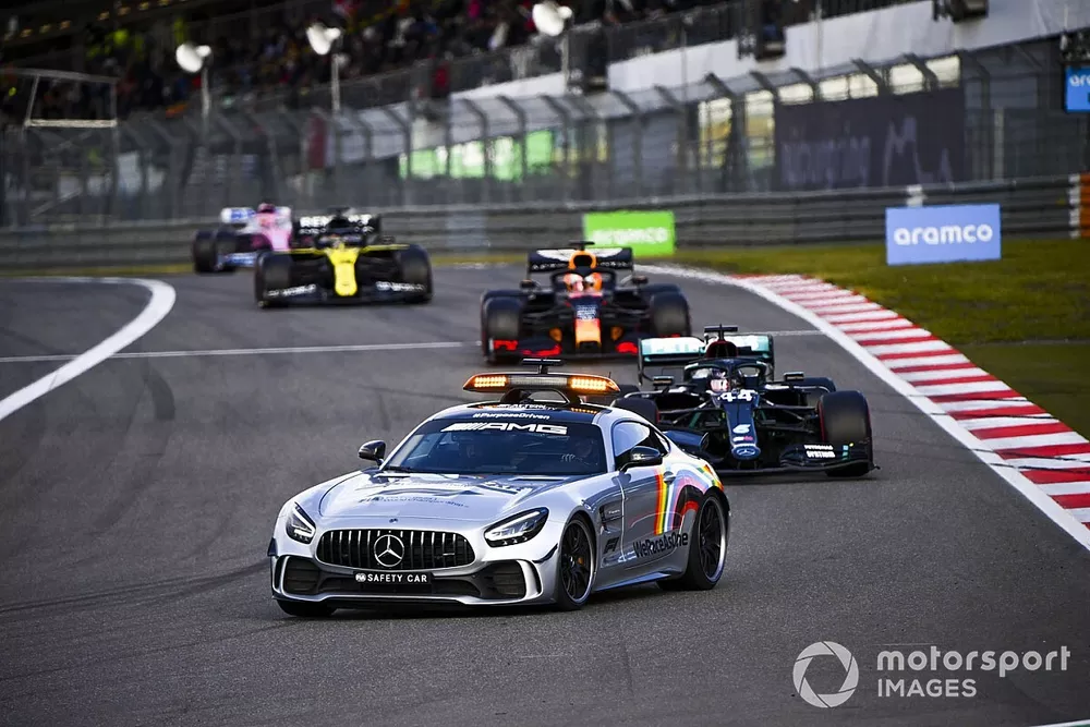 Safety Car Lewis Hamilton, Mercedes F1 W11 and Max Verstappen, Red Bull Racing RB16 