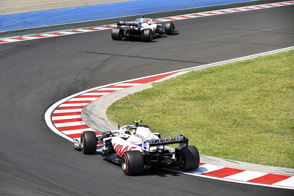 Nikita Mazepin, Haas VF-21, Mick Schumacher, Haas VF-21