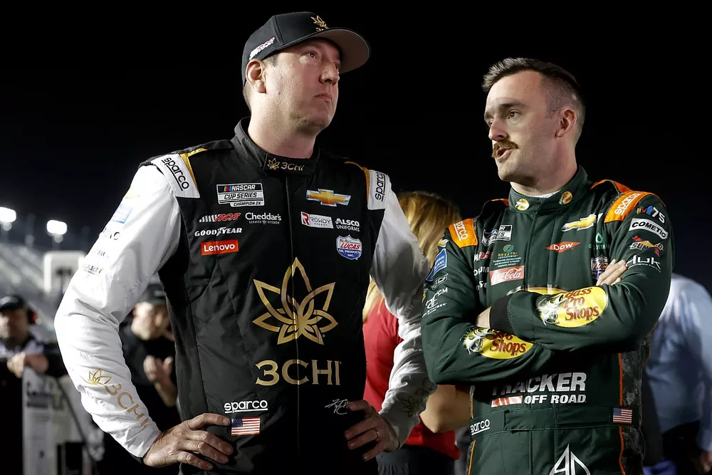 Kyle Busch, Richard Childress Racing, 3CHI Chevrolet Camaro, Austin Dillon, Richard Childress Racing, Bass Pro Shops Club Chevrolet Camaro