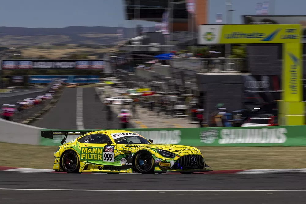 #999 GruppeM Racing Mercedes-AMG GT3: Maro Engel, Mikael Grenier, Raffaele Marciello