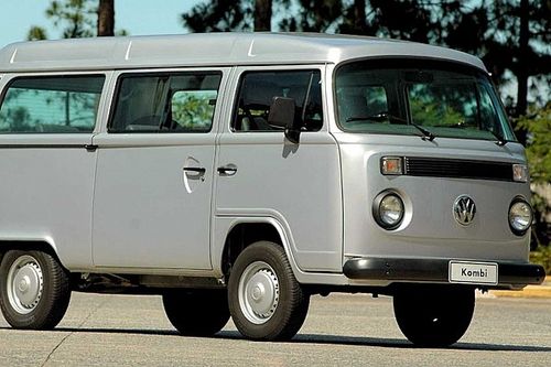 O dia em que o Barão Vermelho 'invadiu' o GP do Brasil em uma Kombi velha