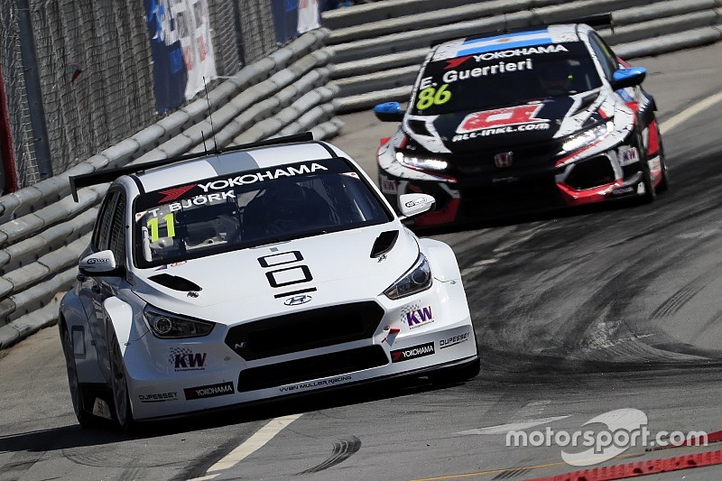 Portugal WTCR: Bjork survives three safety cars to win