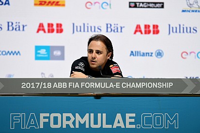 Massa és Nelsinho Piquet tartja a távolságot