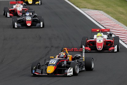 Ticktum cuestiona el dominio de Schumacher