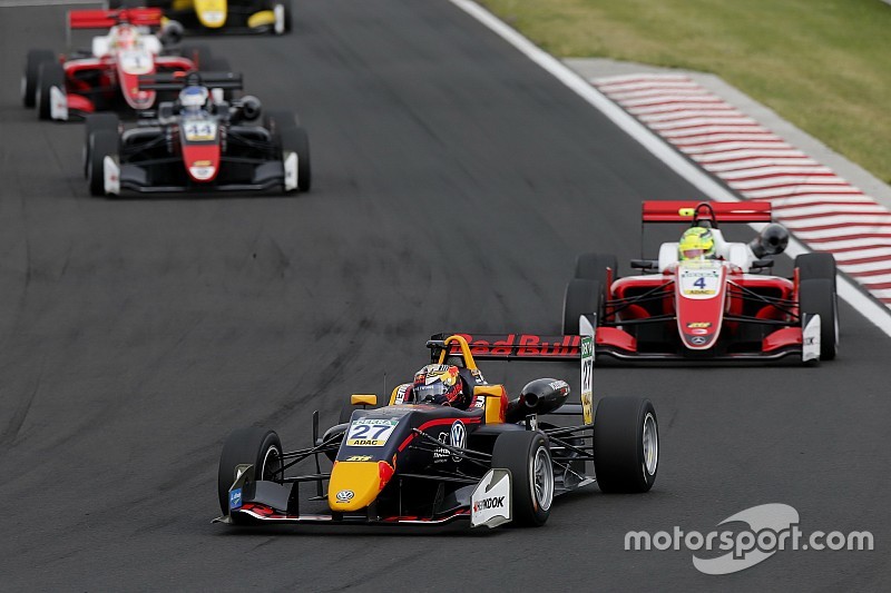Ticktum, Schumacher'in F3 formunu sorguladı