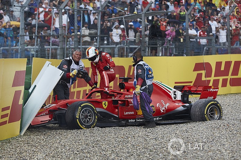 Max Verstappen Almanya'da kaza yapan Sebastian Vettel'i savundu