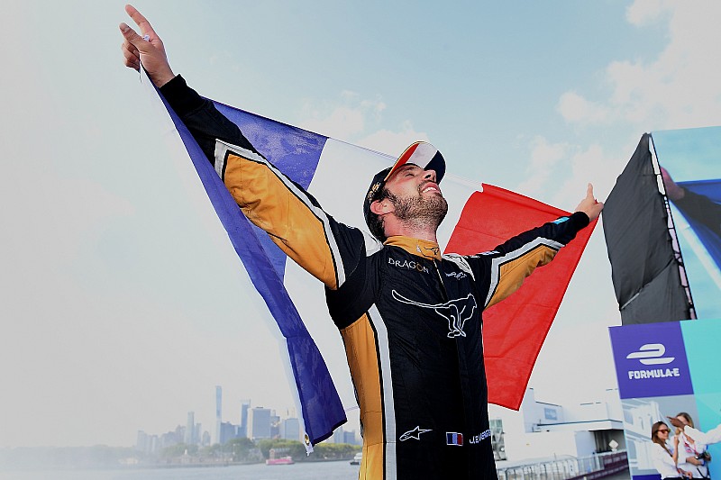 Vergne kétszer is megkaphatta volna a Red Bull ülését az F1-ben
