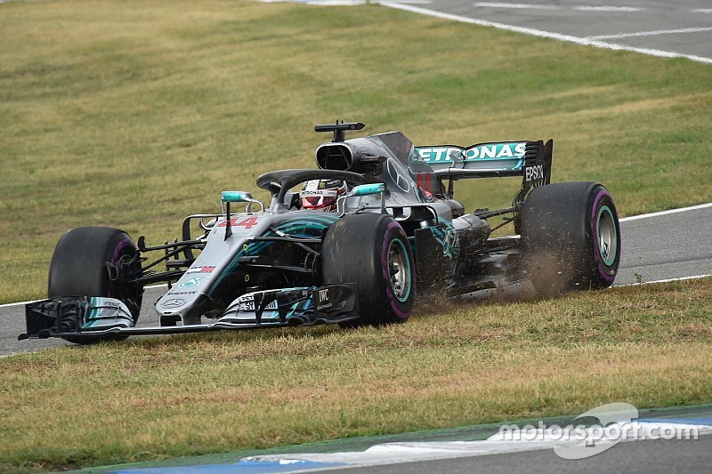 F1レースディレクター「ハミルトンの進路違反はこれまで前例がない」