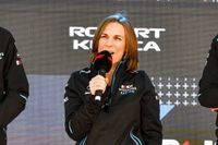 Do paddock da F1 ao parlamento? Claire Williams considera carreira na política