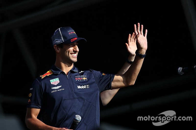 Ricciardo: Ferrari'den daha fazla ilgi olur diye beklemiştim