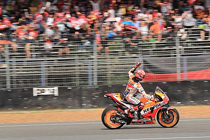 Thailand MotoGP: Marquez prevails in last-lap Dovizioso duel