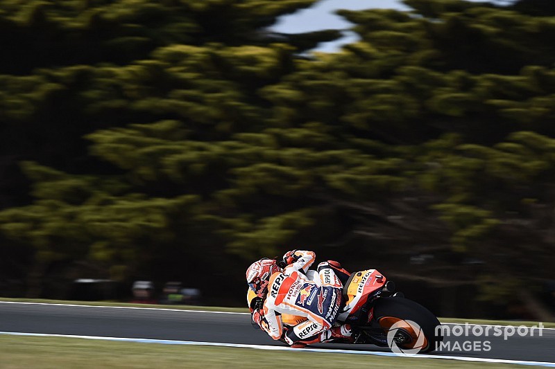 MotoGP Avustralya: Marquez, Vinales'in önünde lider